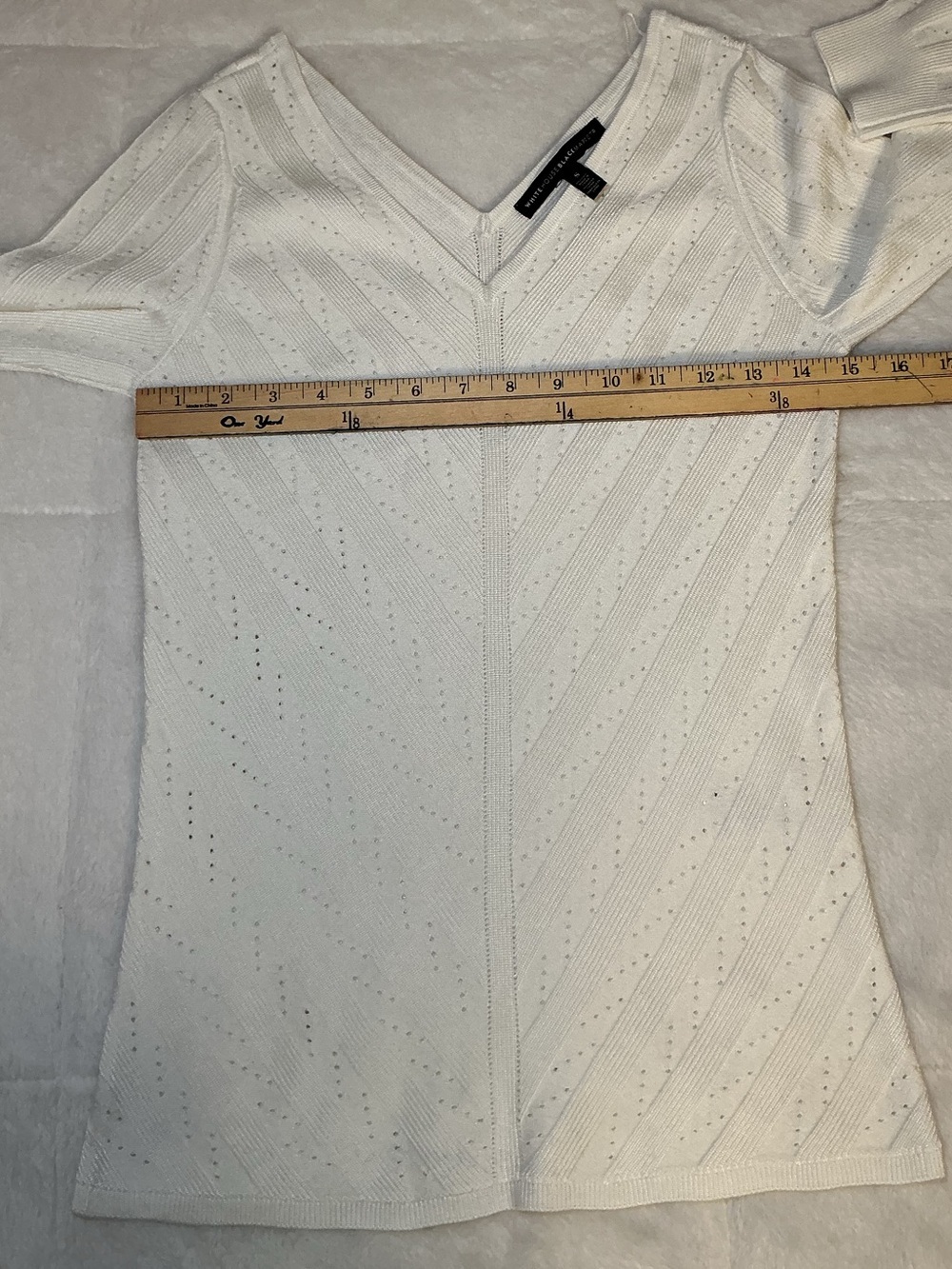 Ivory V-Neck Knit Sweater Top - Picture 4 of 6